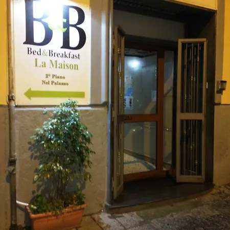 B&B La Maison Неаполь